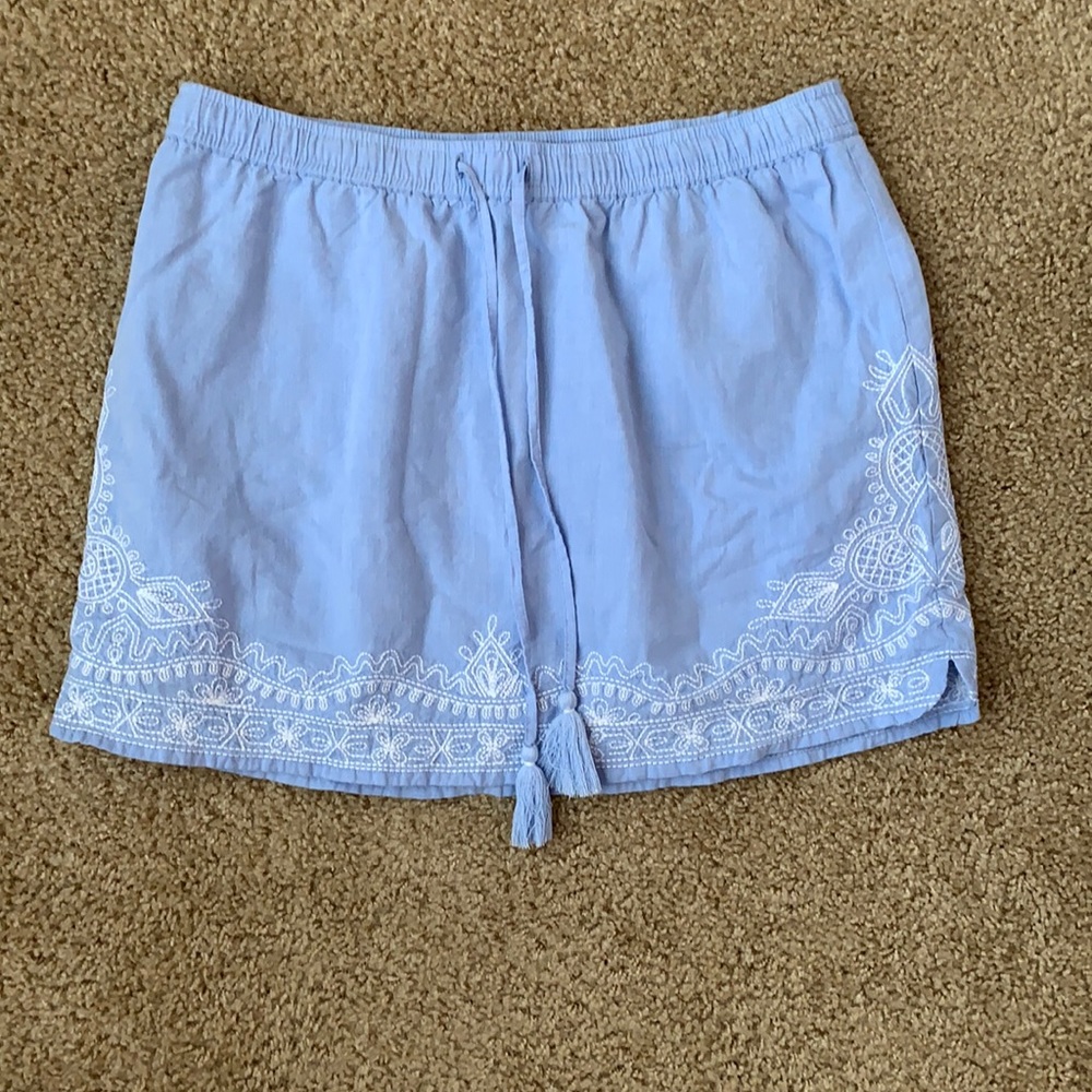 Vineyard Vines Light Blue Mini Skirt with White Embroidery